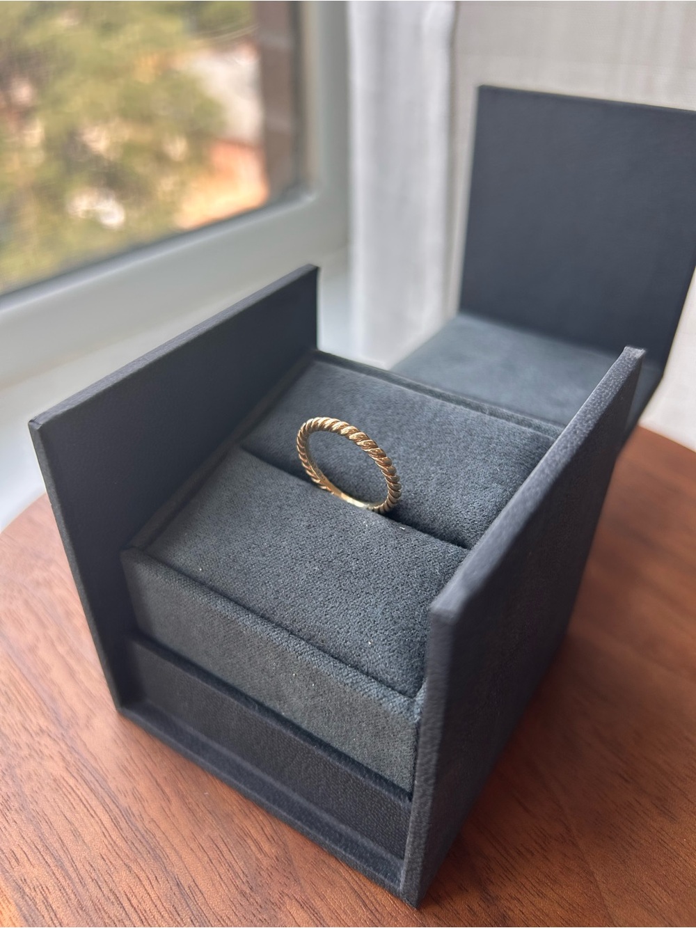 David Yurman 2mm Cable Band Ring 18K - Picture 5 of 7